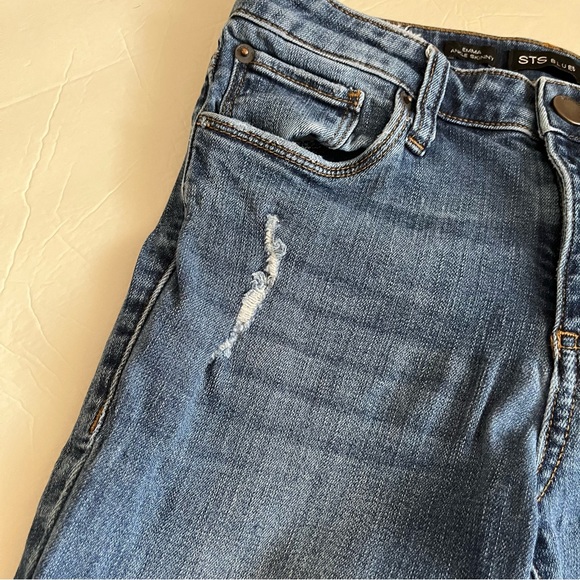 STS Blue Emma ankle skinny jean. Distressed Size 25 - Picture 6 of 9